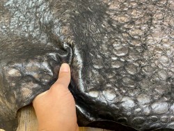 Peau de cuir de mouton bullé - noir métallisé argent - maroquinerie - Cuir en stock