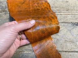 Peau de cuir de poisson - Loup de mer - Cuir marin - orange - Cuir en Stock