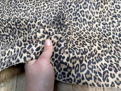 Détail peau de cuir de veau façon léopard beige - maroquinerie - Cuir en Stock