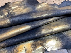 Peau de veau en poil noir métallisé doré - maroquinerie - décoration - Cuirenstock