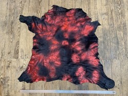 Peau de veau en poil noir métallisé rouge - maroquinerie - décoration - Cuir en Stock