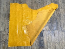 Demi-peau de cuir de veau ciré pullup jaune moutarde - maroquinerie - Cuirenstock