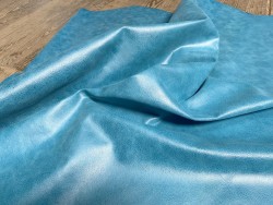 Peau de veau velours métallisé nacré bleu - maroquinerie - Cuir en Stock