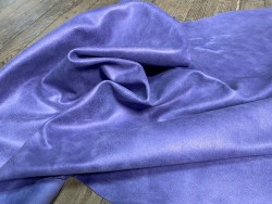 Peau de veau velours métallisé nacré violet parme - maroquinerie - Cuir en Stock