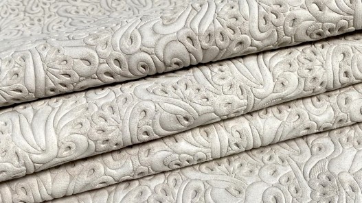 Peau de veau velours imprimé motif cachemire blanc - maroquinerie - Cuirenstock