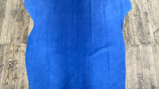 Peau de veau velours imprimé façon tricot bleu - maroquinerie - cuir en stock