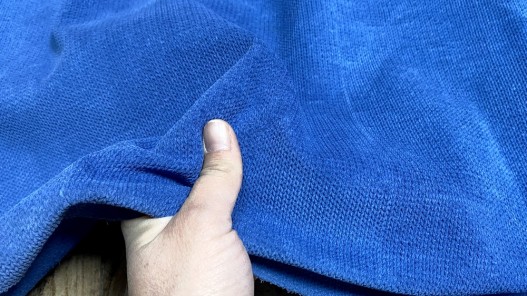 Peau de veau velours imprimé façon tricot bleu - maroquinerie - Cuir en stock