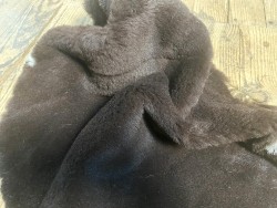 Petite peau de mouton lainée double face brun - maroquinerie ou vêtement - Cuir en stock