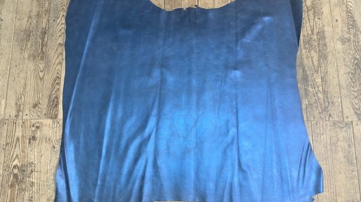 Peau de veau velours métallisé nacré bleu marine - maroquinerie - cuir en stock