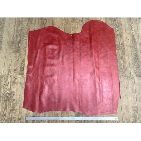 Peau de veau velours métallisé nacré rouge - maroquinerie - cuir en stock