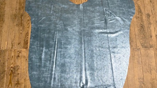 Peau de veau métallisé nuancé bleu jeans - maroquinerie - cuir en stock