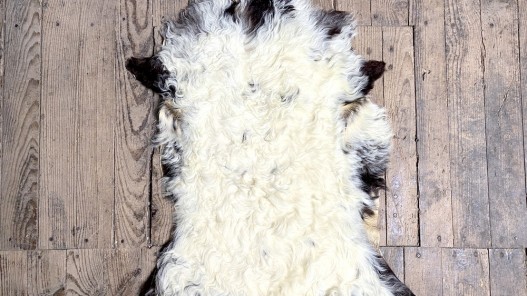 Peau de mouton lainée Béarn blanc et brun - maroquinerie ou vêtement - Cuir en Stock
