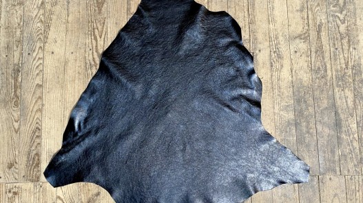 Peau de cuir de kangourou noir satiné - maroquinerie - Cuir en stock