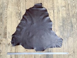 Peau de cuir de kangourou brun mat - maroquinerie - Cuir en stock