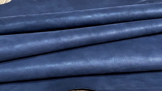 Peau de cuir de buffle véritable - finition naturelle - bleu marine - maroquinerie - Cuir en Stock