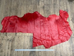 Demi-peau de vache en poil rouge - décoration - maroquinerie - accessoire - cuir en stock