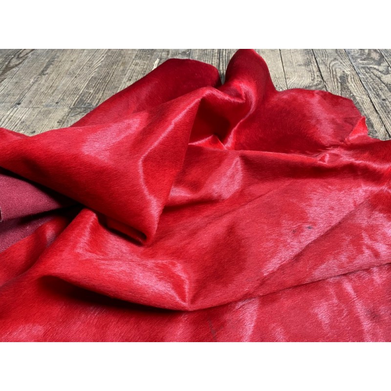 Demi-peau de vache en poil rouge - décoration - maroquinerie - accessoire - cuirenstock