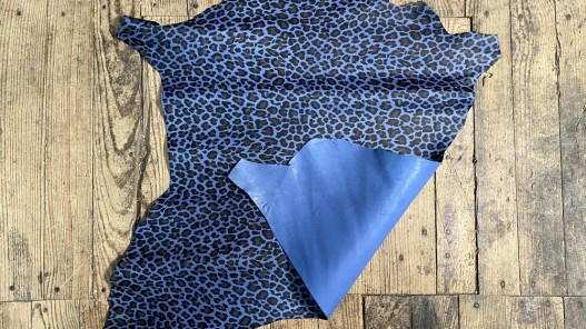 Peau de cuir de chèvre imprimée façon léopard bleue - maroquinerie - cuirenstock