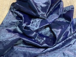 Demi-peau de vache en poil bleu nuit - décoration - maroquinerie - accessoire - Cuir en Stock