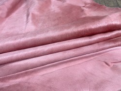 Demi-peau de vache en poil rose - décoration - maroquinerie - accessoire - cuirenstock