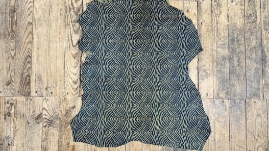 Peau de cuir de chèvre imprimée façon zèbre - Vert kaki - maroquinerie - Cuir en stock