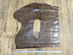 Morceau de cuir de veau pullup brun taupe nuancé - maroquinerie - Cuir en Stock