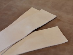 Bande de cuir souple - 7.9 cm x 53.3 cm - tannage végétal fauve - lanière - anses - Cuir en stock