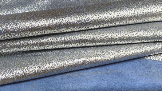Peau de cuir d'agneau métallisé grainé - Argent / Bleu océan - maroquinerie - vêtement - accessoire - Cuir en Stock