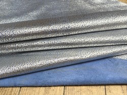 Peau de cuir d'agneau métallisé grainé - Argent / Bleu océan - maroquinerie - vêtement - accessoire - Cuir en Stock