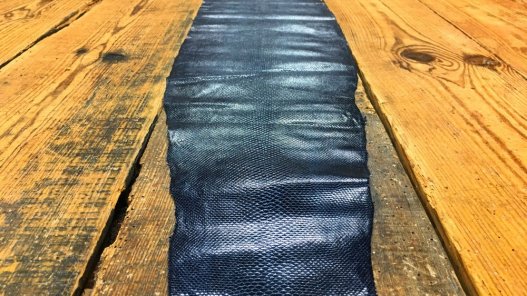 Peau de cuir de karung - Cuir exotique - serpent - Bleu marine - Cuir en Stock