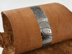 Peau de cuir de patte d'autruche camel métallisé argent - bijou - bracelet de montre - maroquinerie - Cuir en Stock