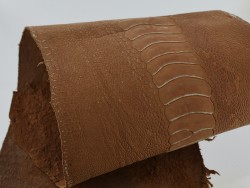 Peau de cuir de patte d'autruche fauve mat - bijou - bracelet de montre - maroquinerie - Cuir en Stock