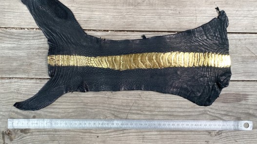 Peau de cuir de patte d'autruche noir métallisé or - bijou - bracelet de montre - maroquinerie - cuir en stock