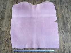 Peau de veau velours imprimé effet tressé chevron rose pâle - maroquinerie - cuir en stock