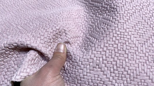 Peau de veau velours imprimé effet tressé chevron rose pâle - maroquinerie - Cuirenstock