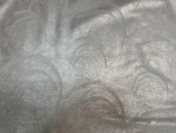 Peau de veau velours beige effet tamponné métallisé or - maroquinerie - cuirenstock