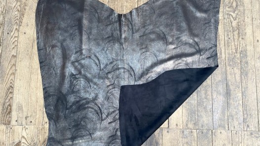 Peau de veau velours noir effet tamponné métallisé or - maroquinerie - cuirenstock