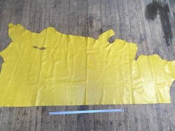 Bande de cuir de vachette finition ciré pullup jaune - maroquinerie - Cuir en stock