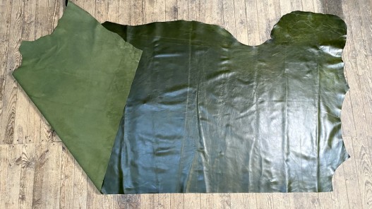 Bande de cuir de vachette finition ciré pullup vert forêt - maroquinerie - Cuirenstock