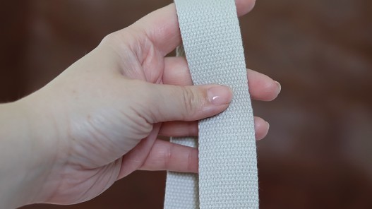 Ruban blanc cassé épais en coton pour sangles et anses 30 mm - Cuir en Stock