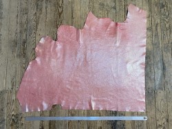Demi peau de cuir de vachette rose métallisé - maroquinerie - Cuir en stock