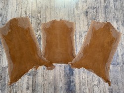 Lot de 3 peaux de cuir stretch identiques nubuck brun - cuir en stock