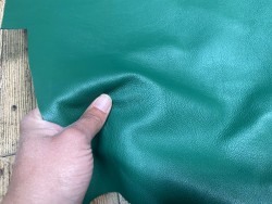 Demi peau - Grand morceau - cuir de veau - vert - maroquinerie - cuirenstock