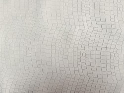 Demi-peau de cuir de veau façon crocodile blanc mat - maroquinerie - cuirenstock