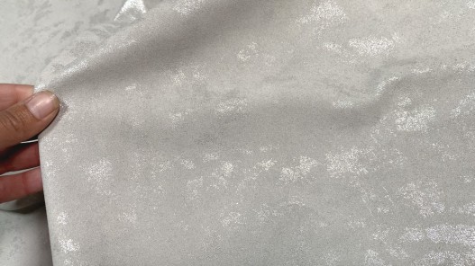Peau de veau velours blanc cassé métallisé argent - maroquinerie - vêtement - Cuir en stock