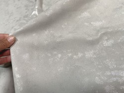 Peau de veau velours blanc cassé métallisé argent - maroquinerie - vêtement - Cuir en stock