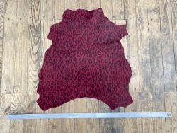 Peau de cuir de chèvre imprimée façon léopard rouge - maroquinerie - cuir en stock