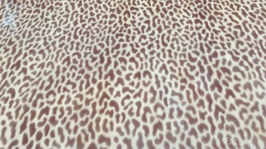 Demi-peau de cuir de veau motif façon léopard vernis rose - Cuirenstock