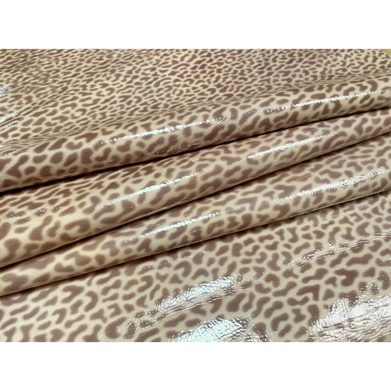 Demi-peau de cuir de veau motif façon léopard vernis rose - Cuir en Stock