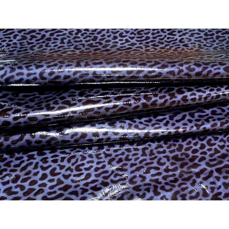 Demi-peau de cuir de veau motif façon léopard vernis bleu - Cuir en Stock